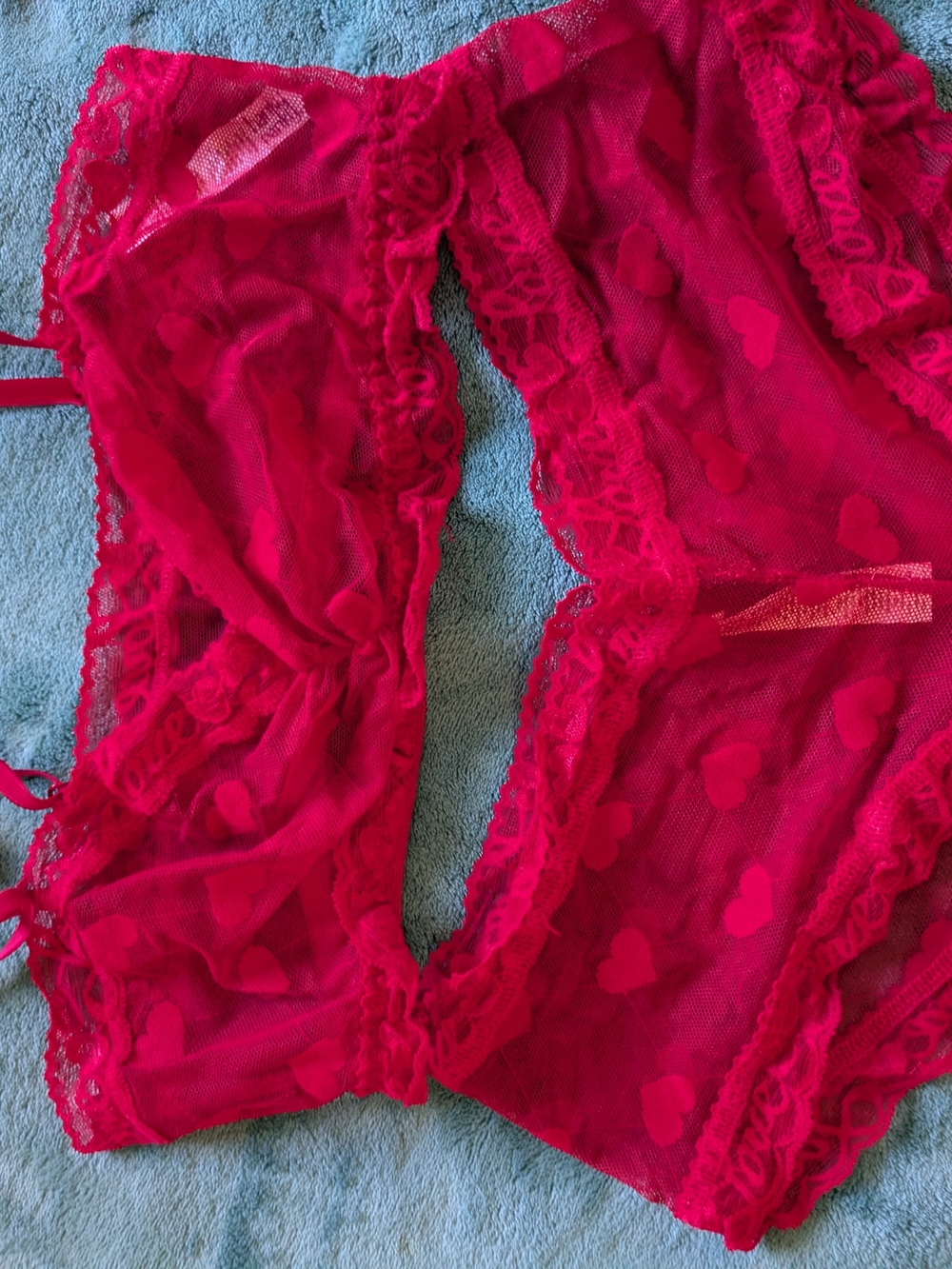Hanky Panky Hot Pink Sheer Lace Heart-Pattern Chemise